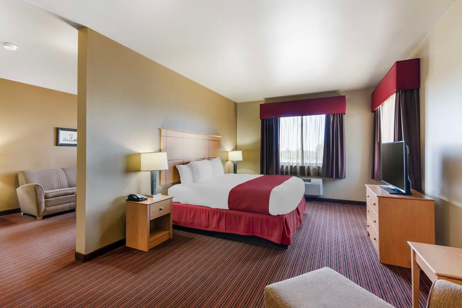 Best Western Golden Prairie Inn & Suites 5