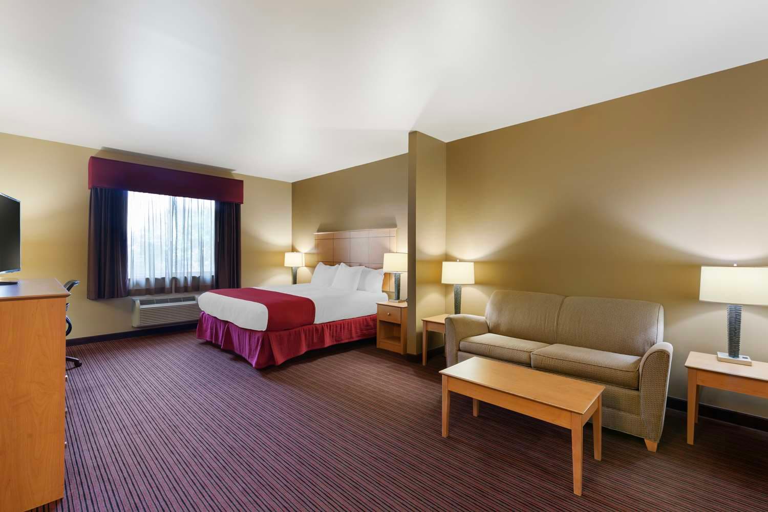 Best Western Golden Prairie Inn & Suites 4