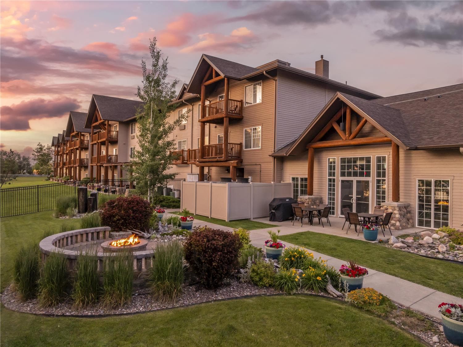 Best Western Plus Riverfront Hotel & Suites