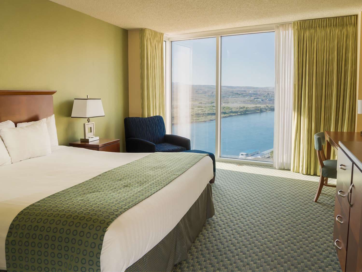 The Aquarius Casino Resort, BW Premier Collection 4