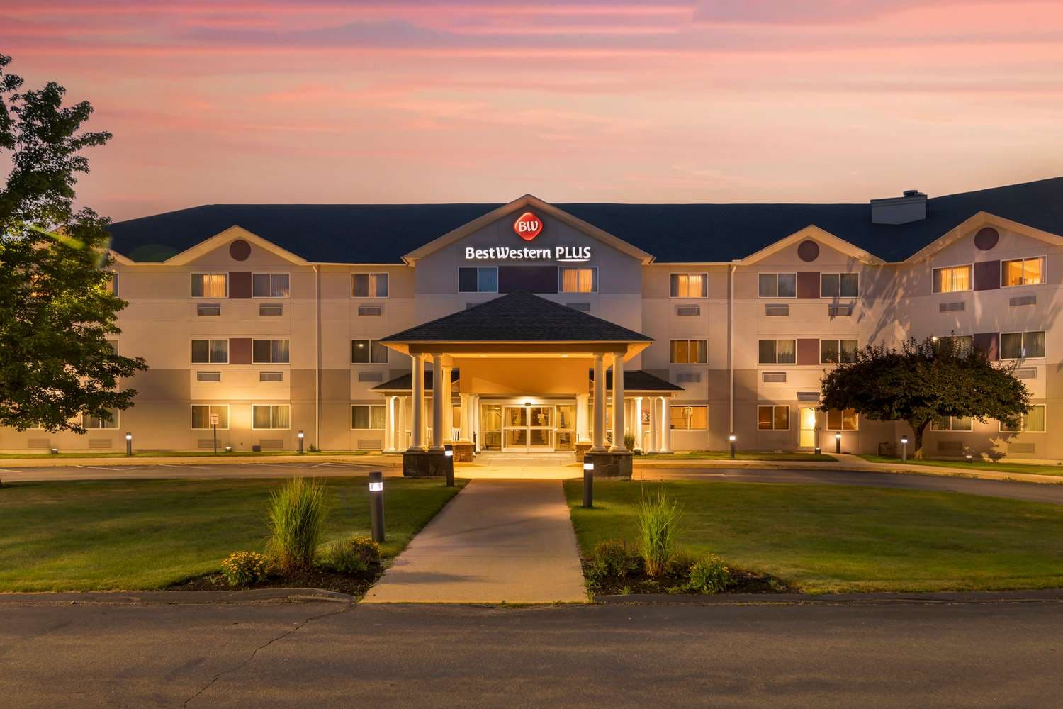 Best Western Plus Executive Court Inn & Conference Center 2