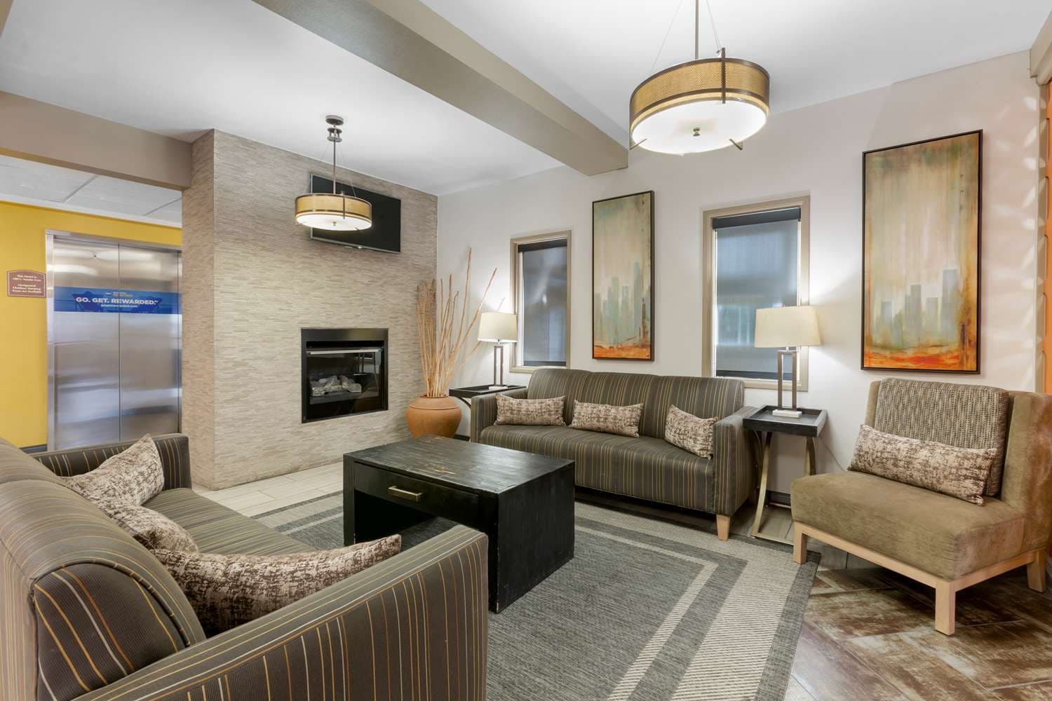 Best Western Plus The Four Corners Inn 2