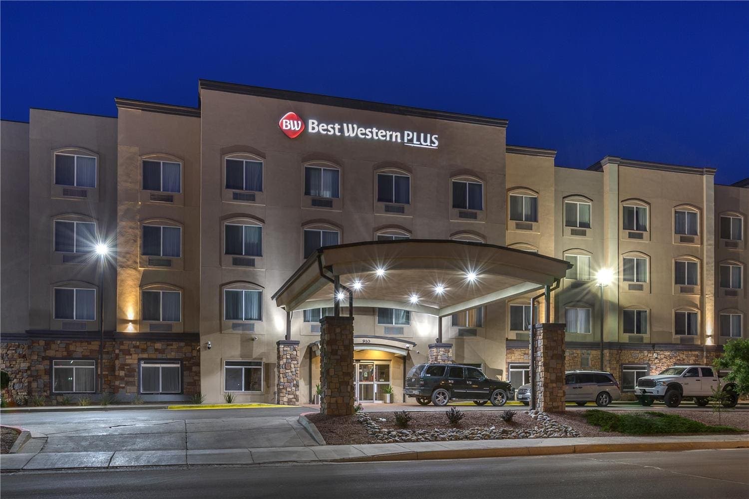 Best Western Plus Gallup Inn & Suites 2