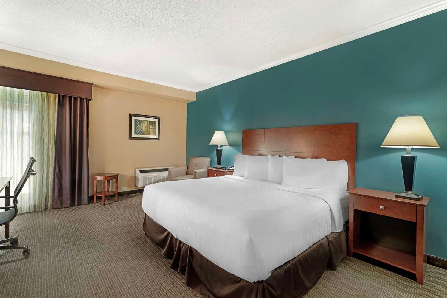 Best Western Plus Plattsburgh 3