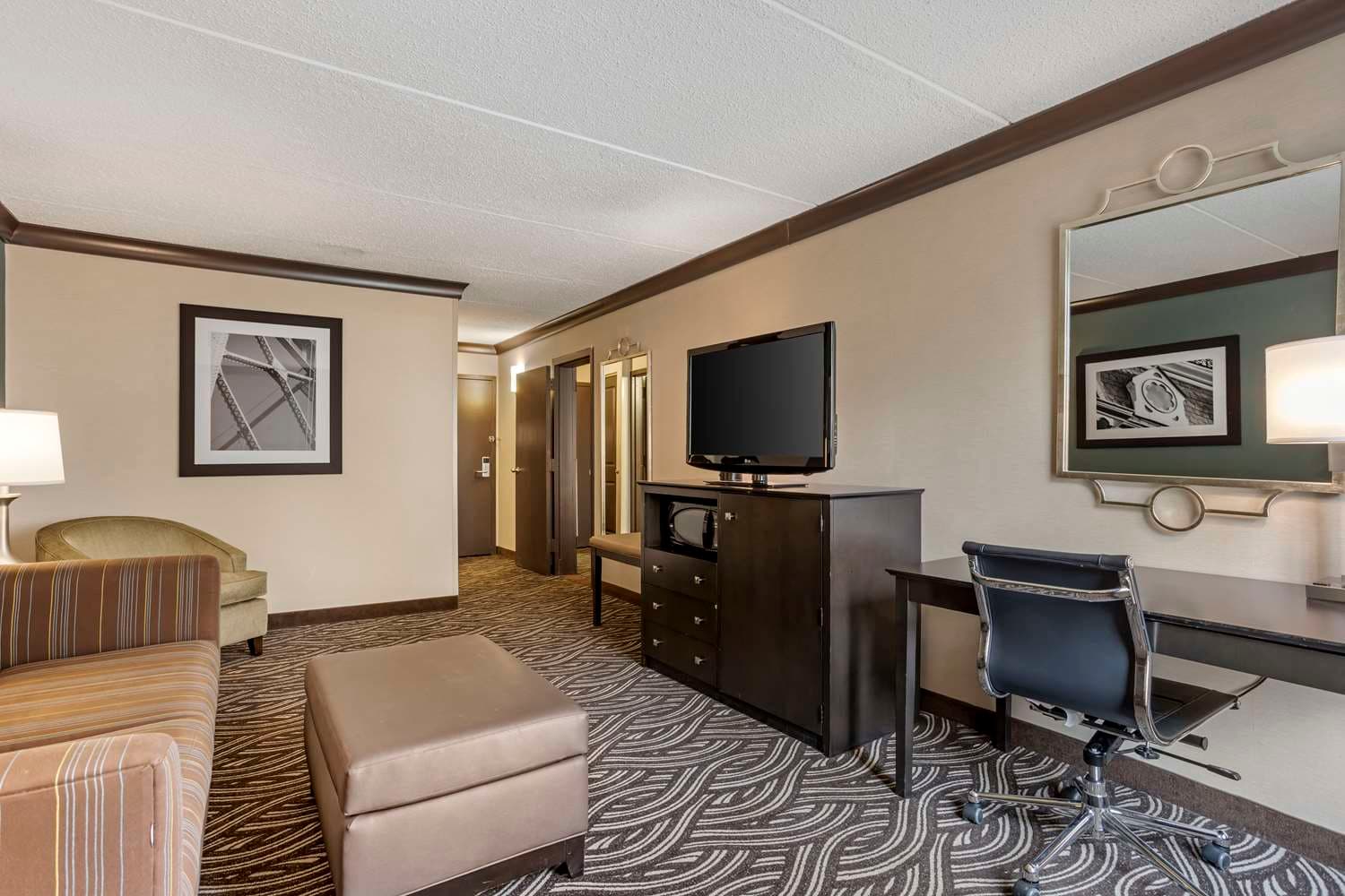 Best Western Plus Kingston Hotel And Conference Center 4