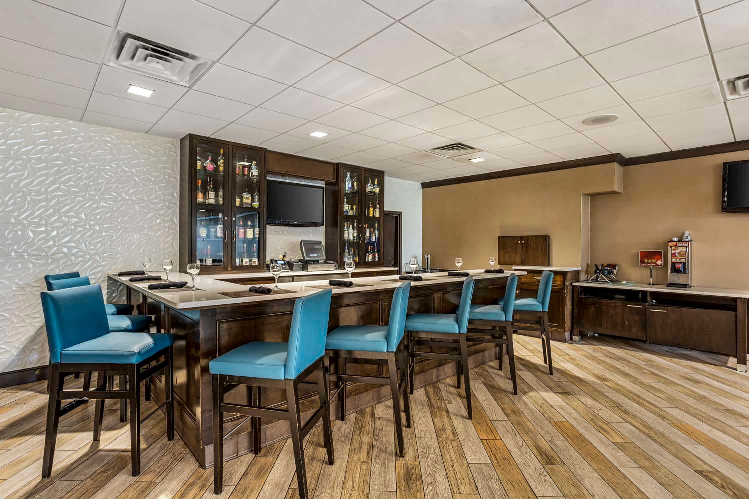 Best Western Plus Kingston Hotel And Conference Center 3