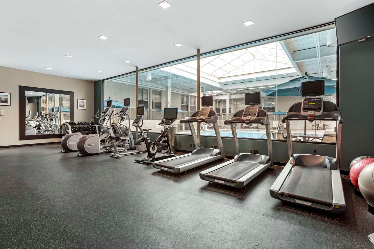 Best Western Plus Kingston Hotel And Conference Center 5