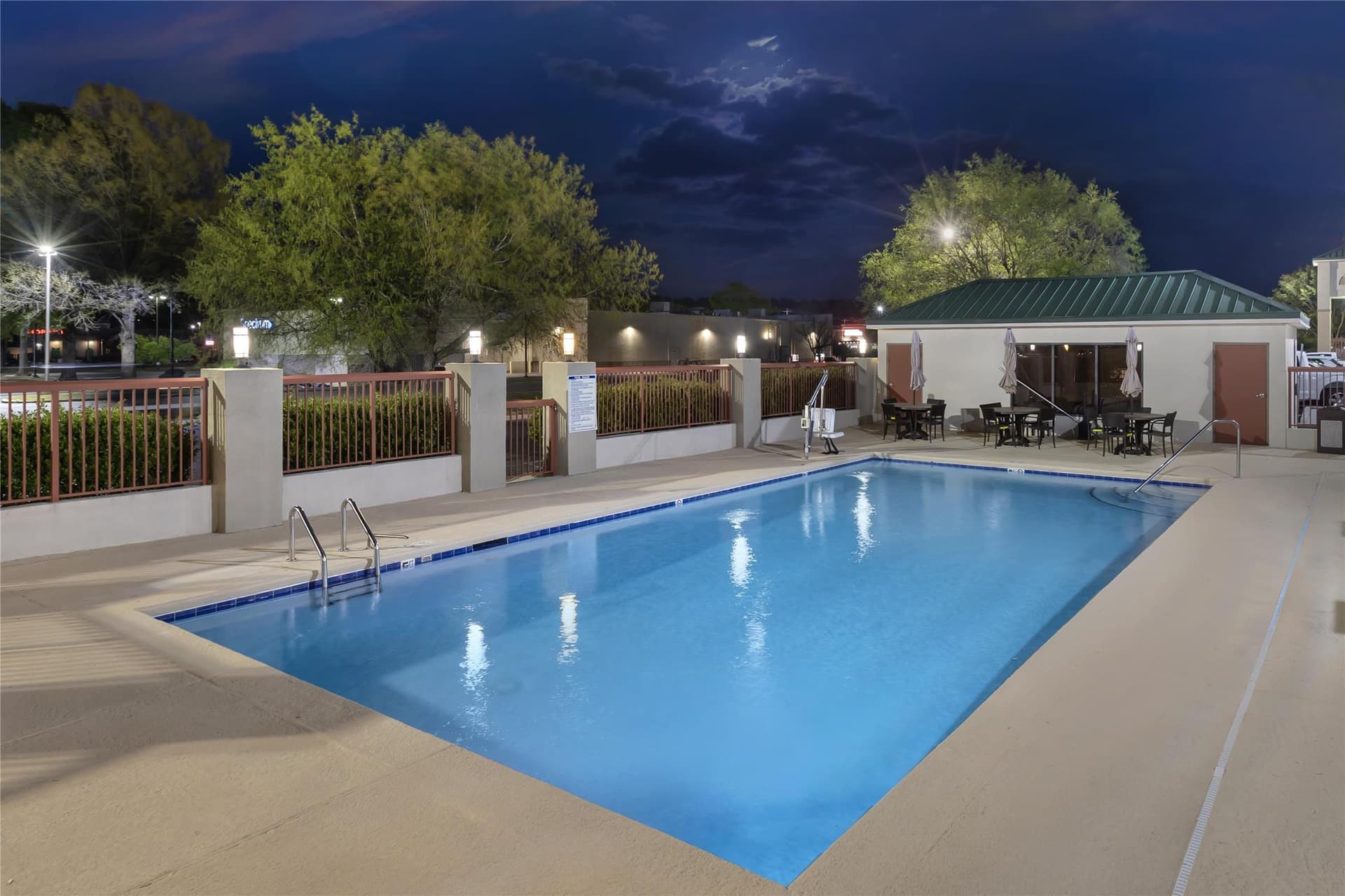 Best Western Lumberton 4