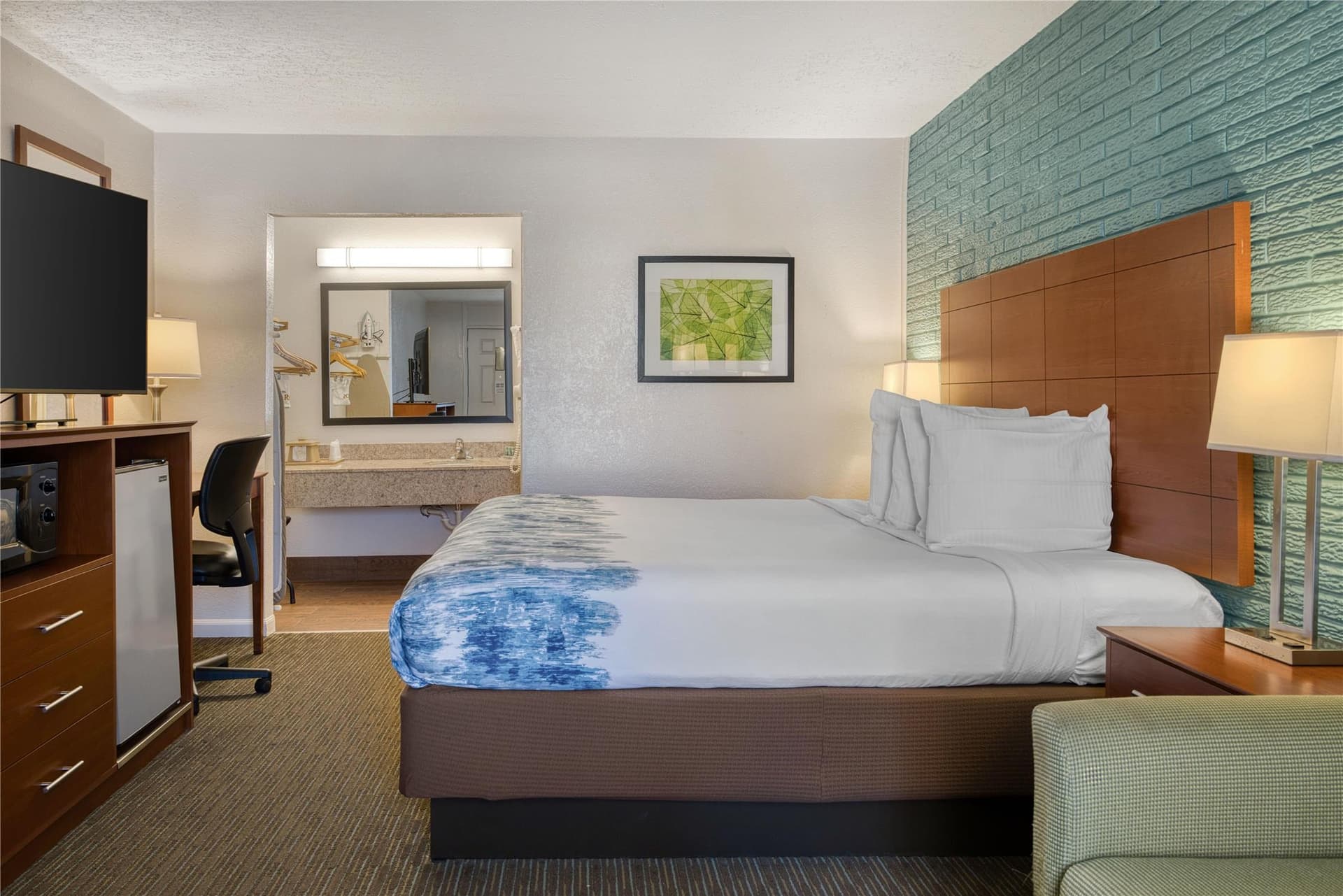 Best Western Hendersonville Inn 4