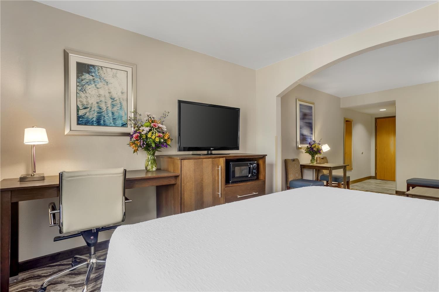 Best Western Plus River Escape Inn & Suites 3
