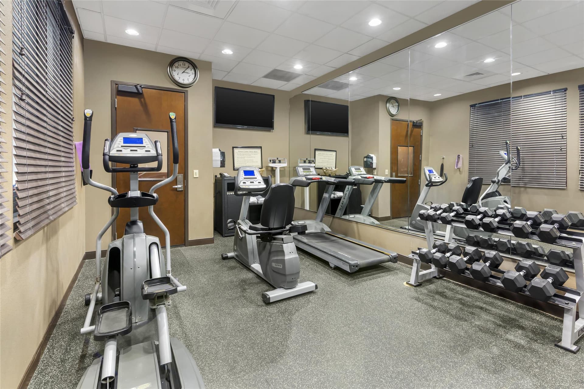 Best Western Plus Williston Hotel & Suites 4