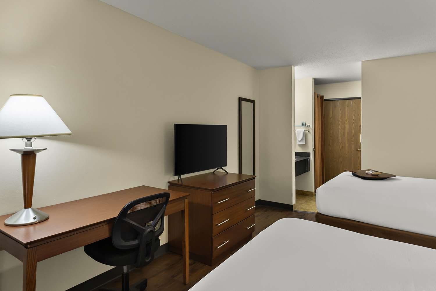 Best Western Lakewood Inn 2