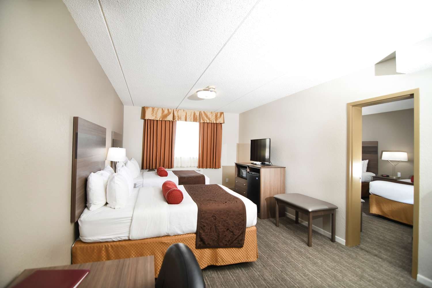 Best Western Plus Sandusky Hotel & Suites 3