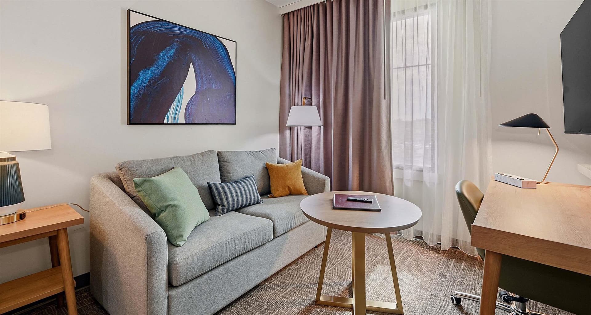 Best Western Plus Hannaford Inn & Suites 4