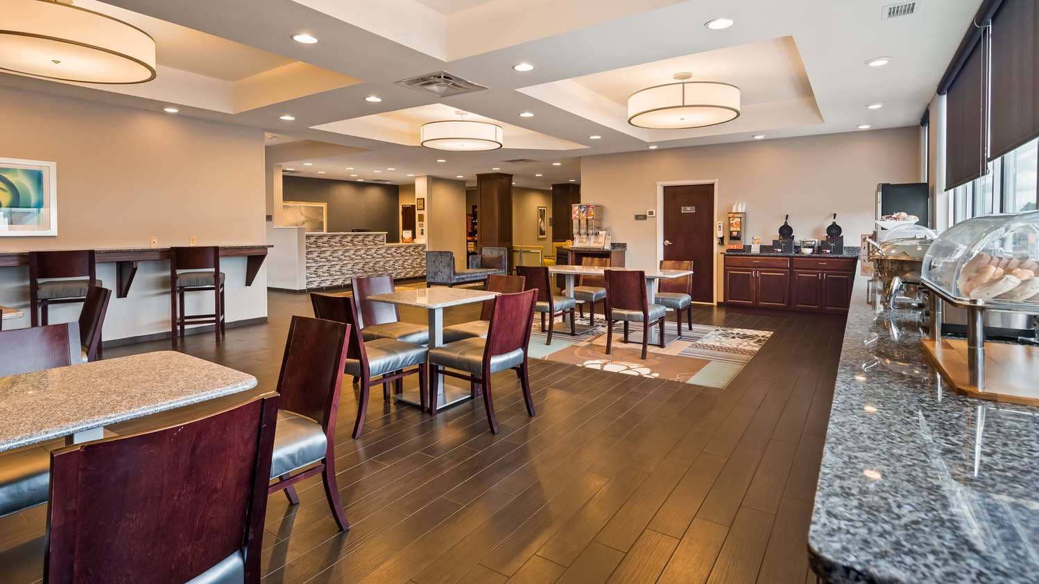 Best Western Plus Boardman Inn & Suites 3