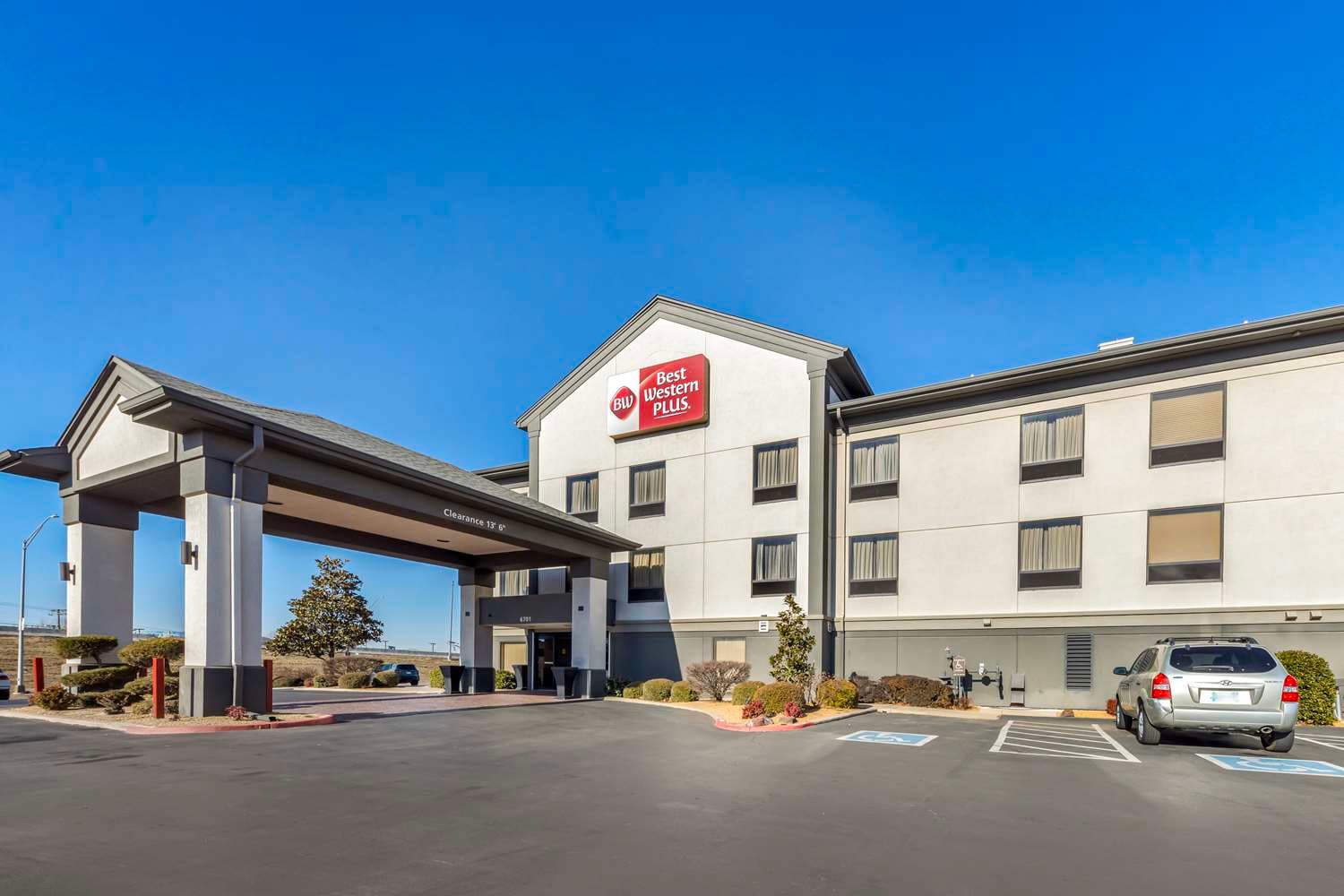 Best Western Plus Midwest City Inn & Suites 5