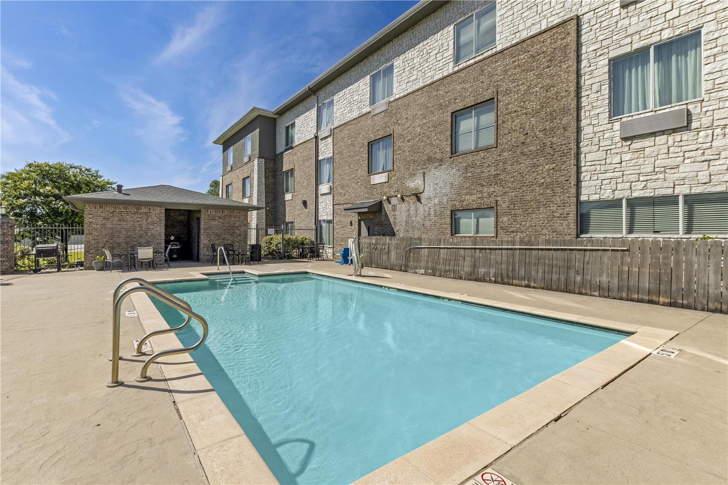 Best Western Plus Sand Bass Inn & Suites 5