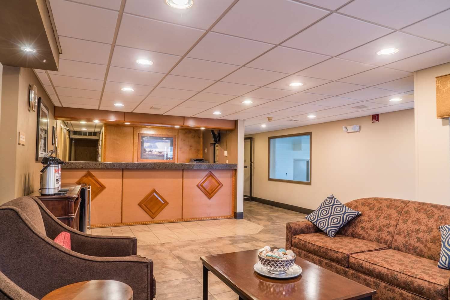 Best Western Inn & Suites 2