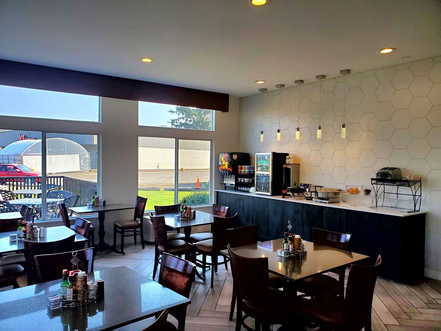 Best Western Salbasgeon Inn & Suites Of Reedsport 5