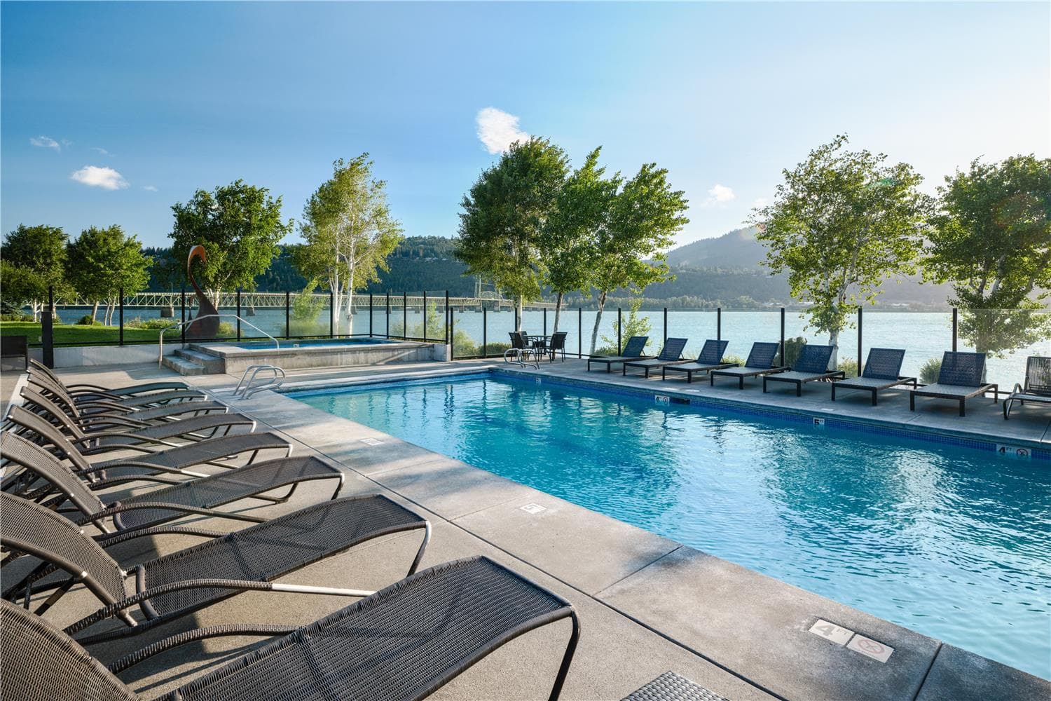 Best Western Plus Hood River Inn 5