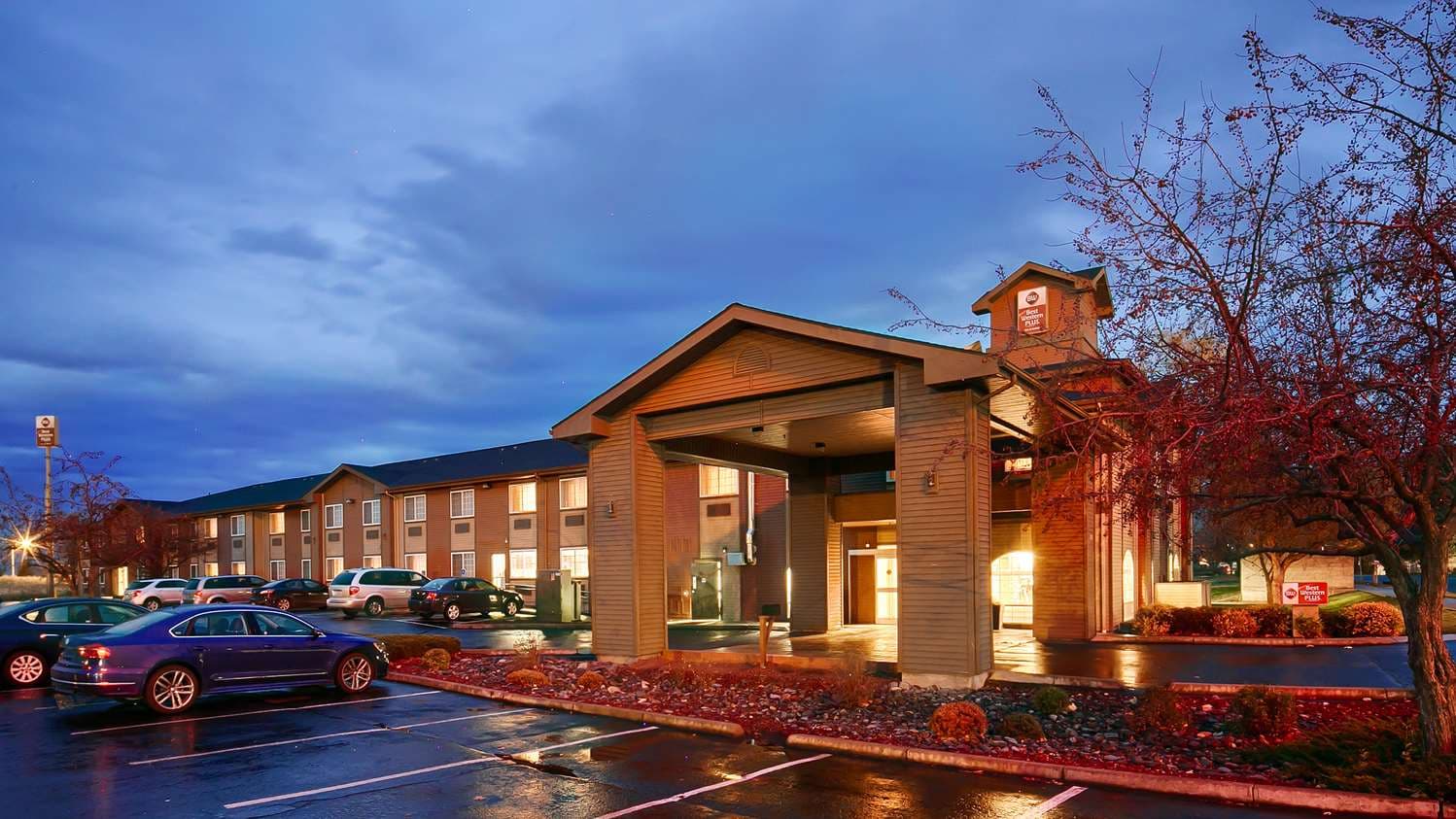 Best Western Plus Rama Inn & Suites
