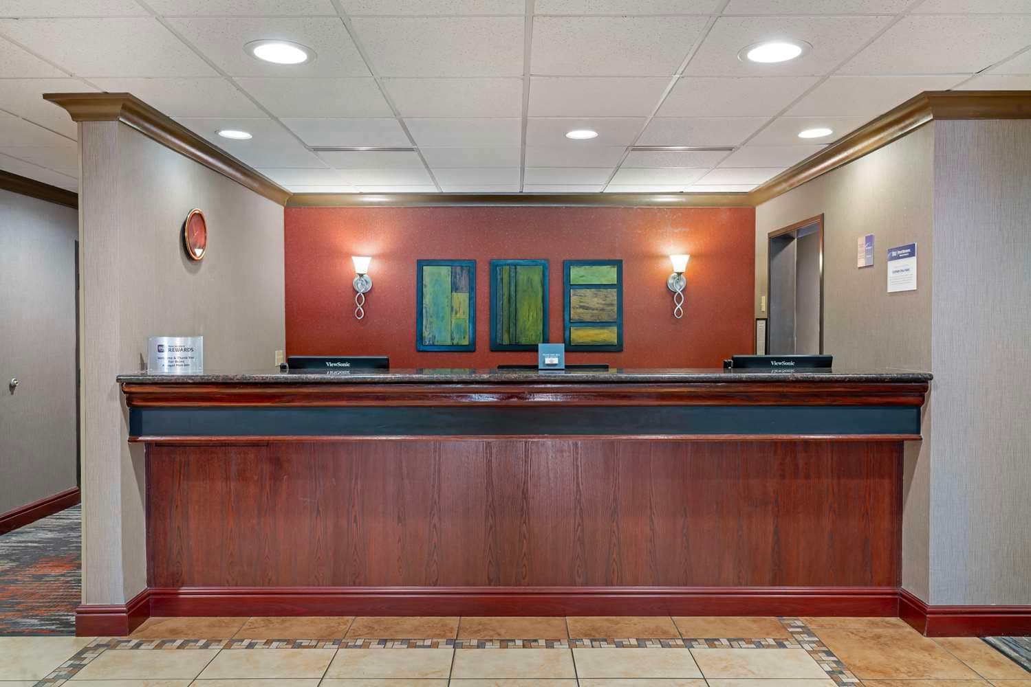 Best Western Cascade Inn & Suites 5