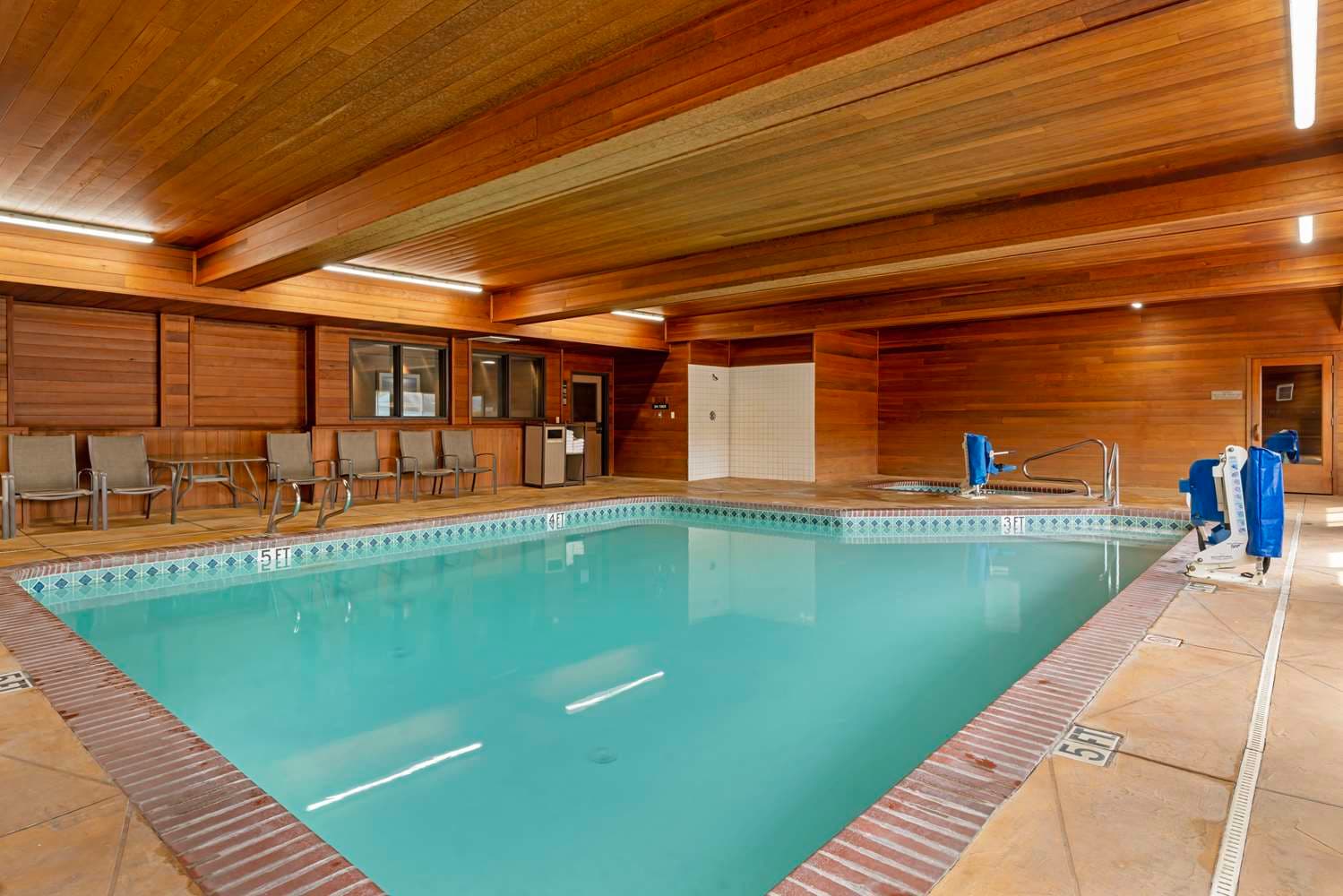 Best Western Cascade Inn & Suites 2