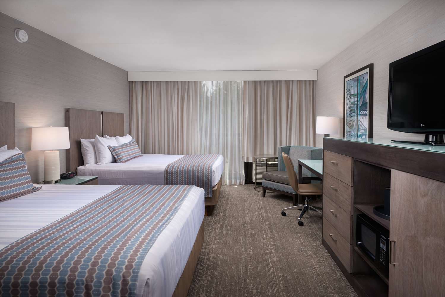 Best Western Plus Agate Beach Inn 4