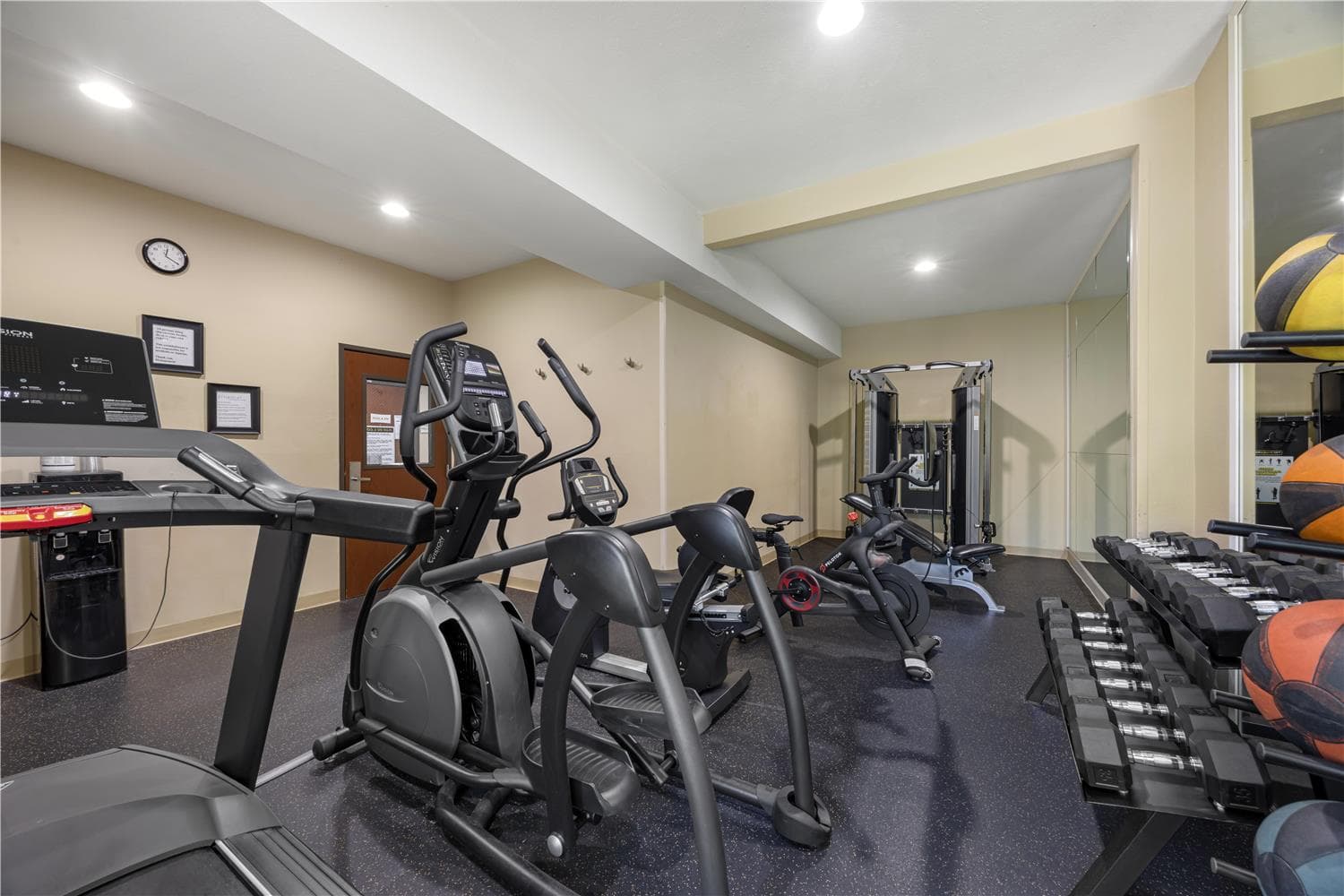 Best Western Plus Prairie Inn 4