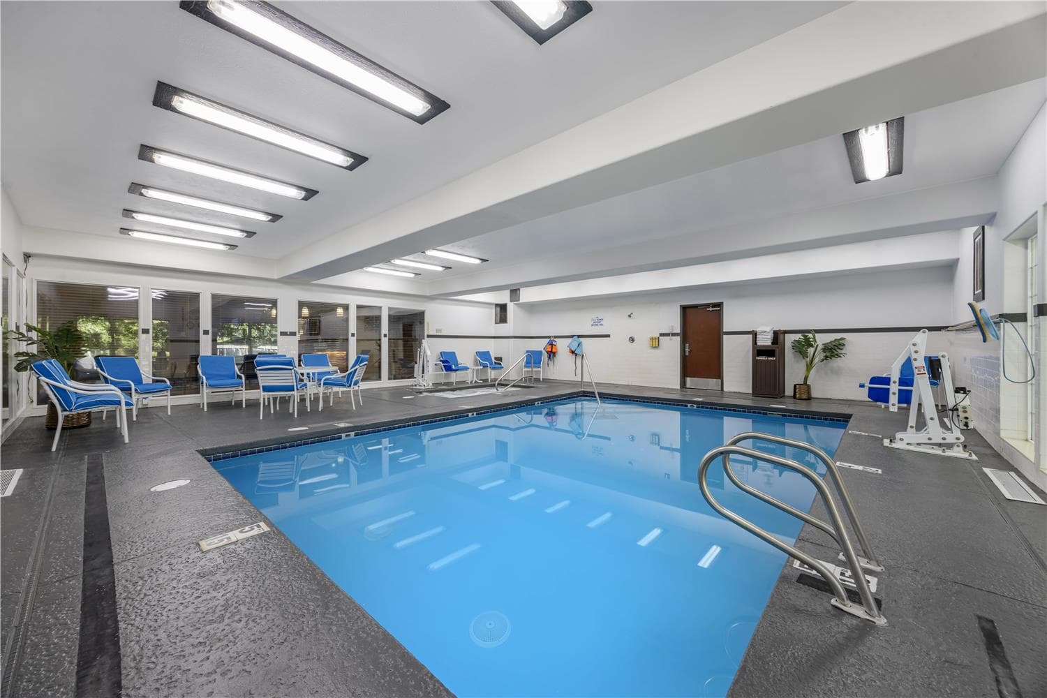 Best Western Plus Prairie Inn 2