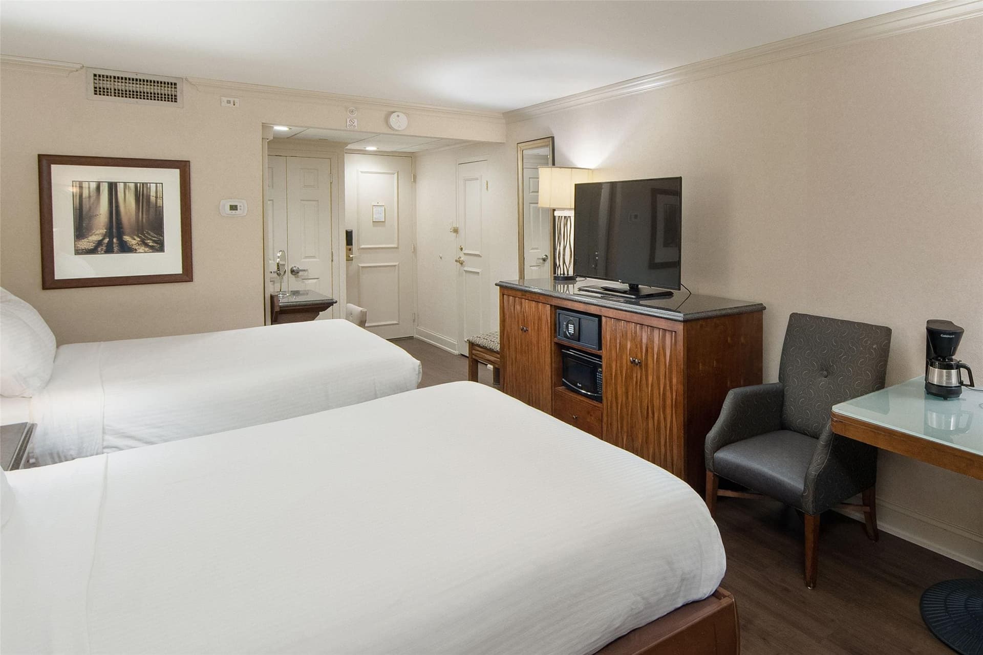 Eden Resort and Suites, BW Premier Collection 2