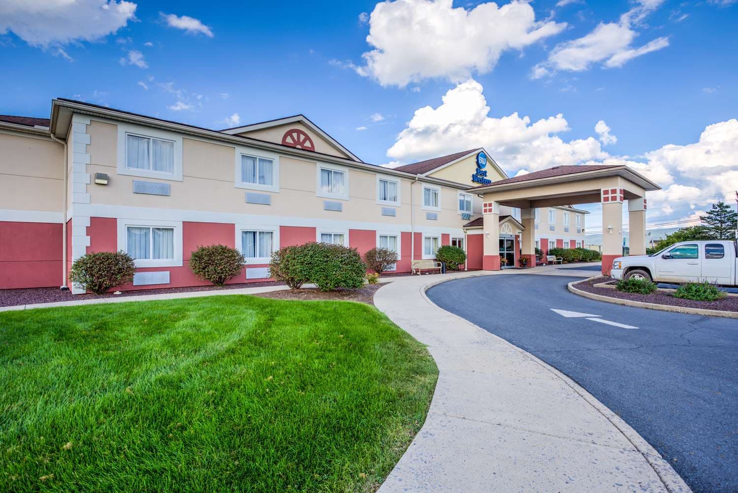 Best Western Nittany Inn Milroy 2