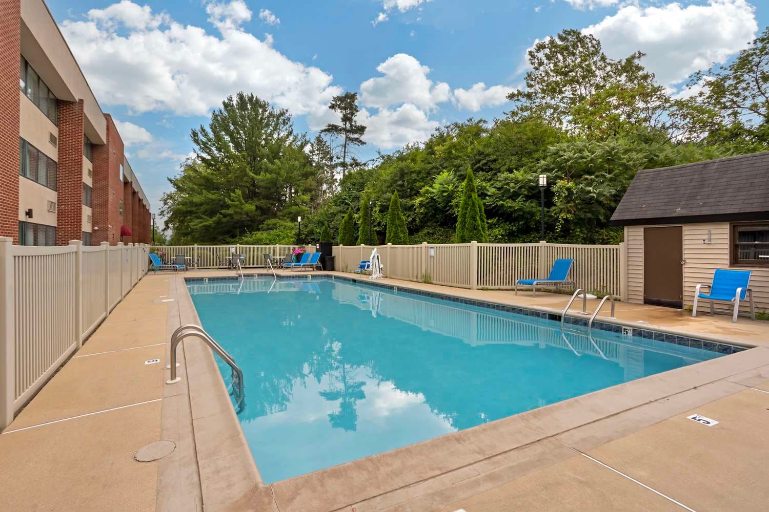 Best Western Plus Reading Inn & Suites 5
