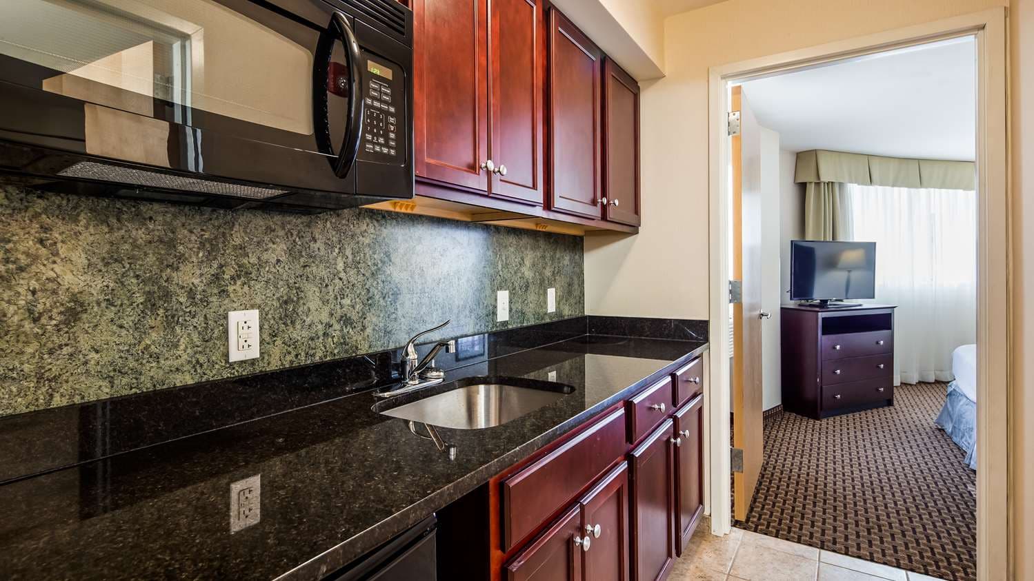 Best Western Plus Philadelphia Airport S. At Widener Univ. 4