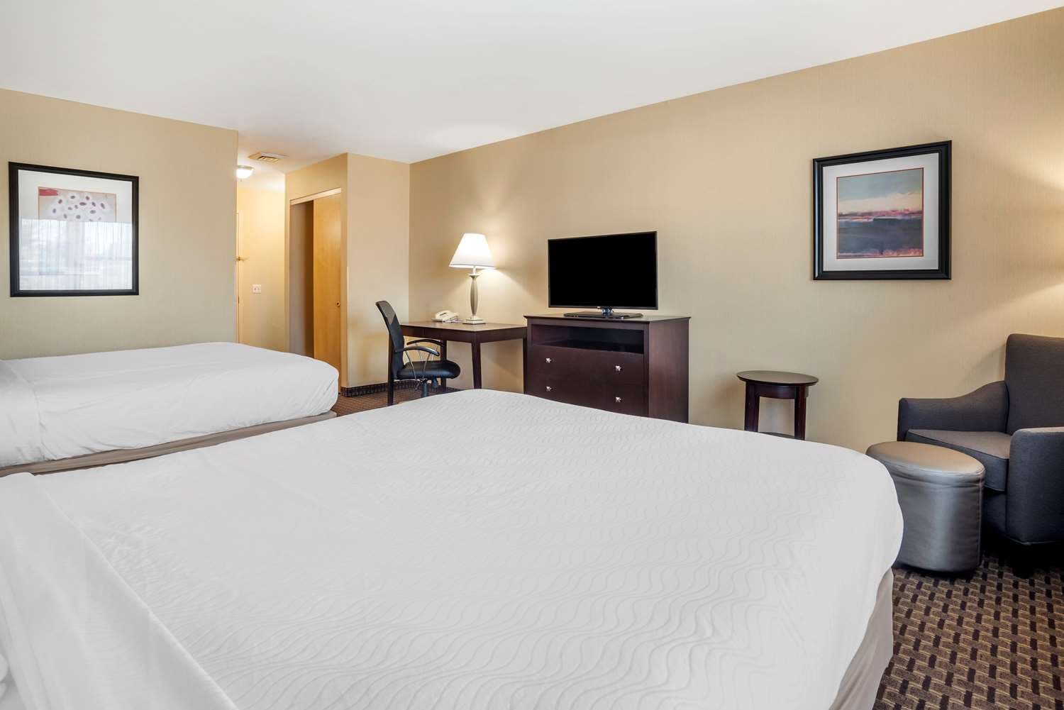 Best Western Plus Philadelphia Airport S. At Widener Univ. 5