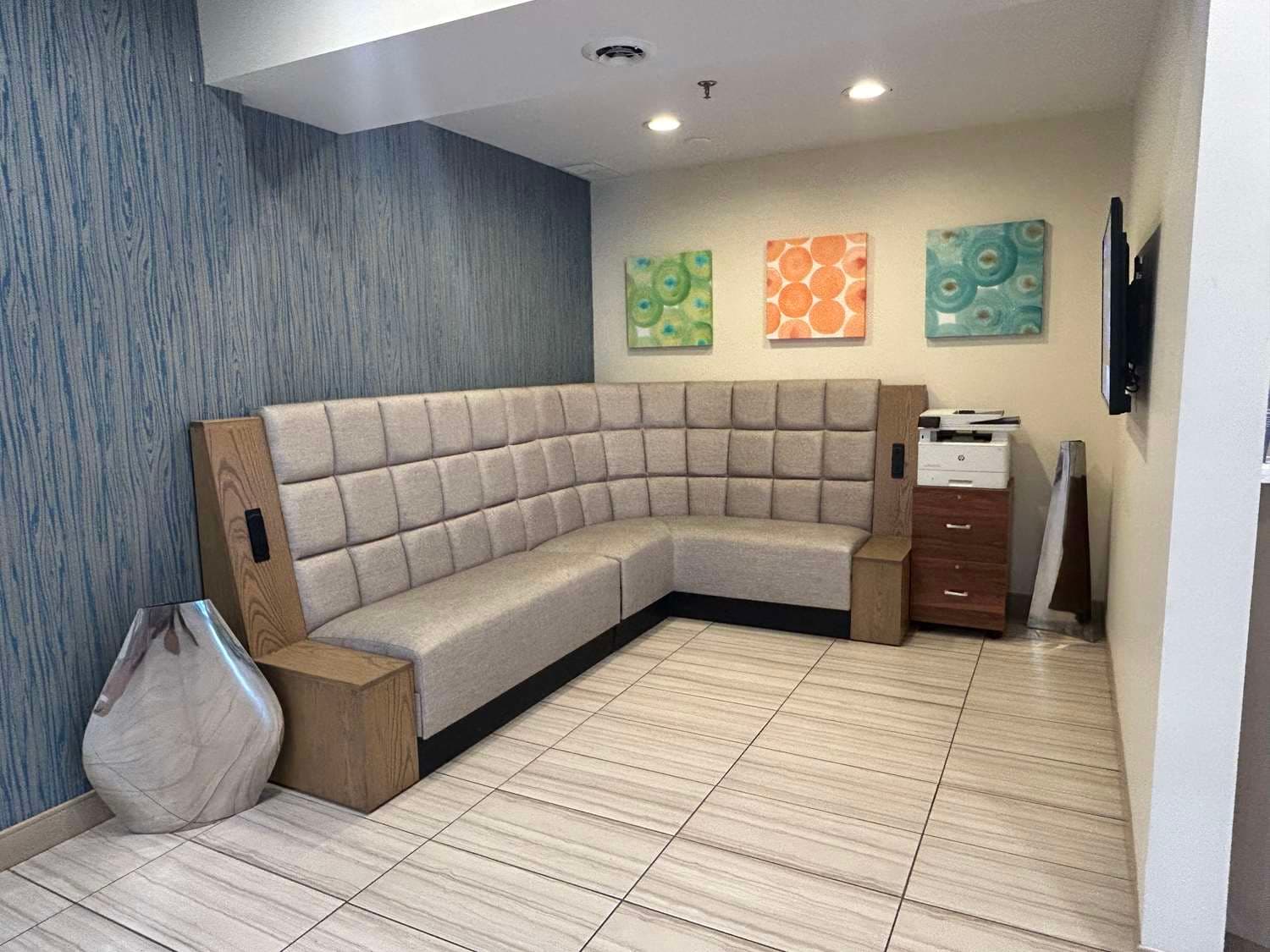 Best Western Erie Inn & Suites 3
