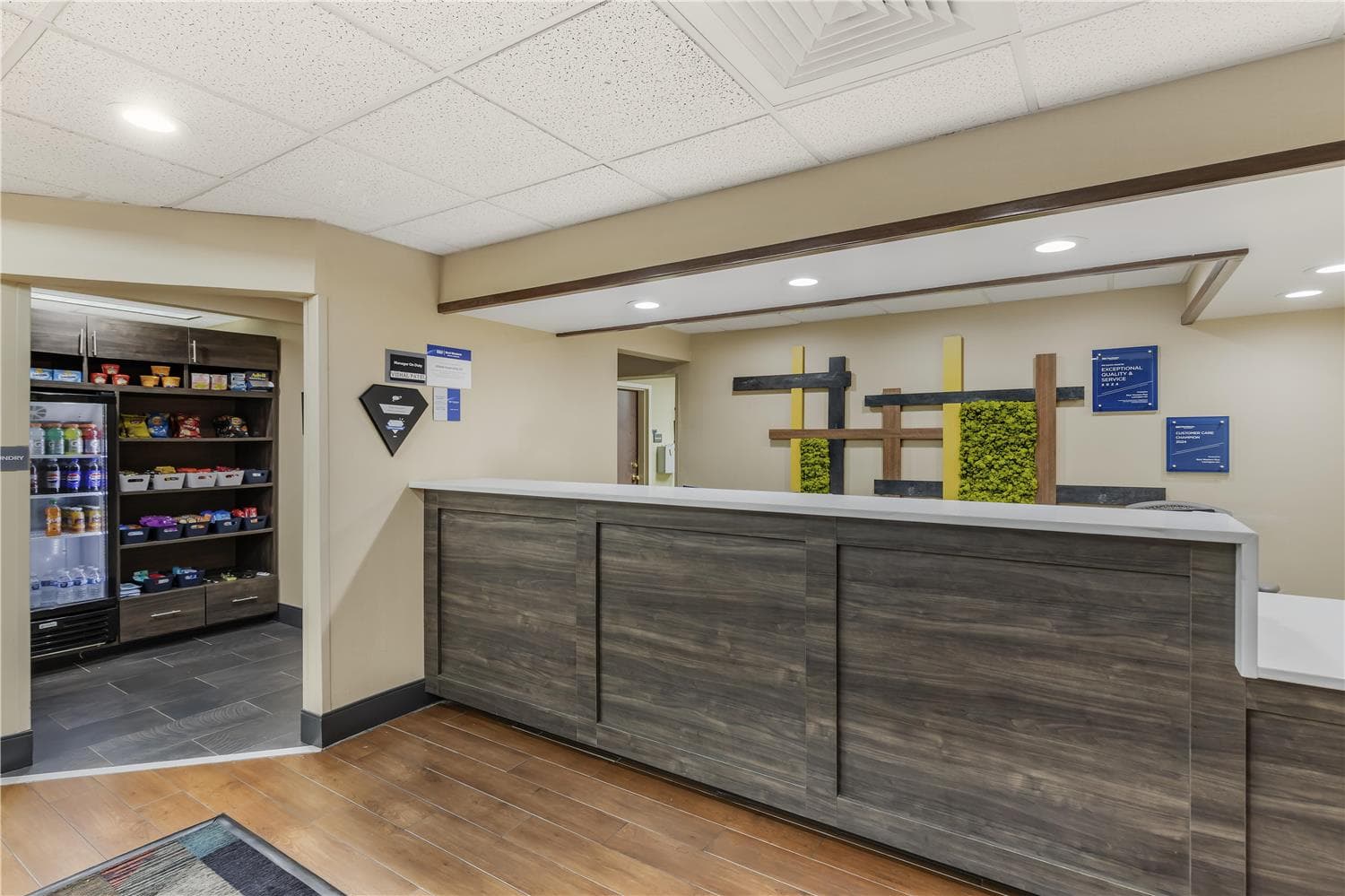 Best Western Plus Lexington Inn 4