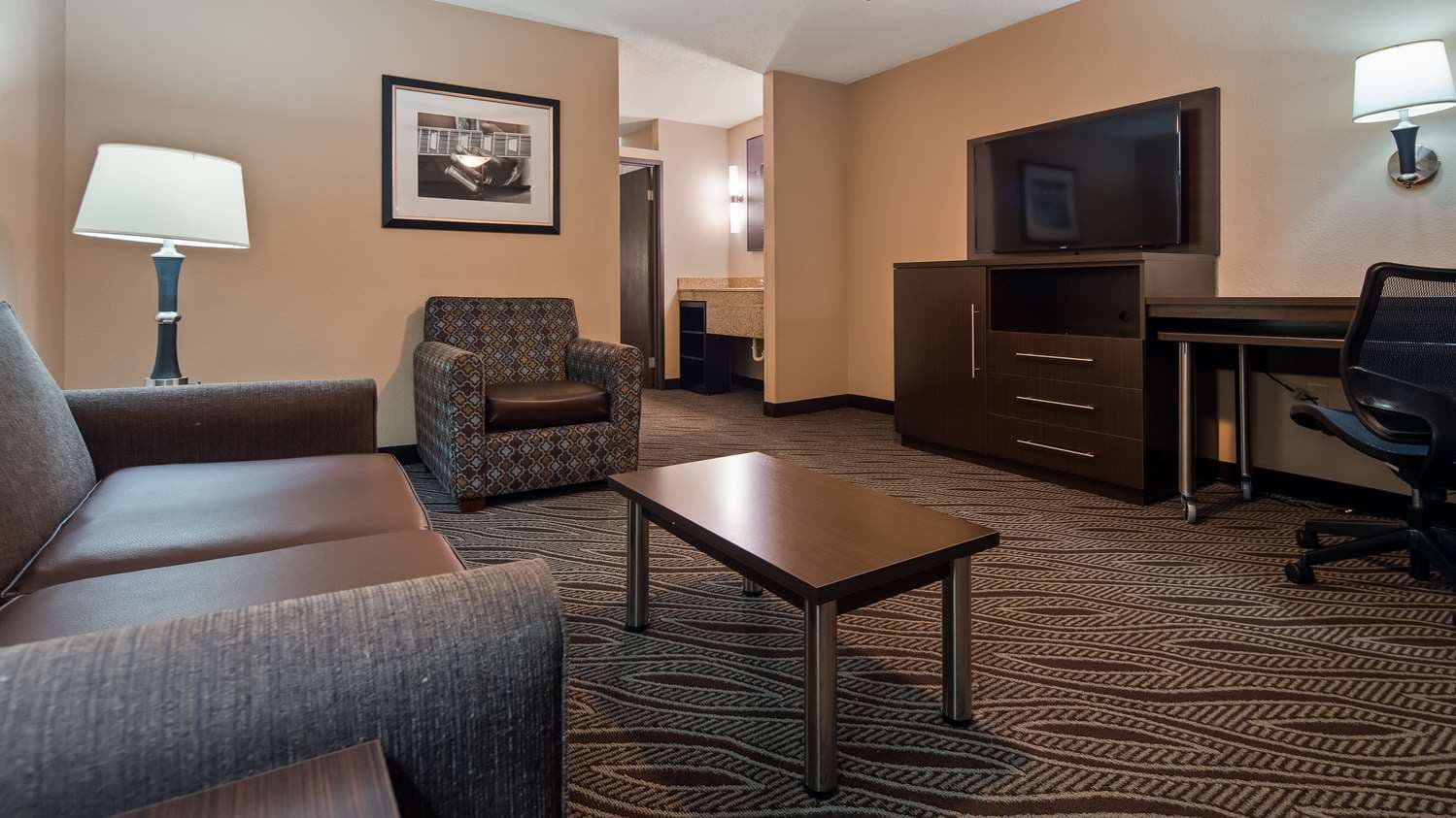 Best Western Plus Galleria Inn & Suites 5