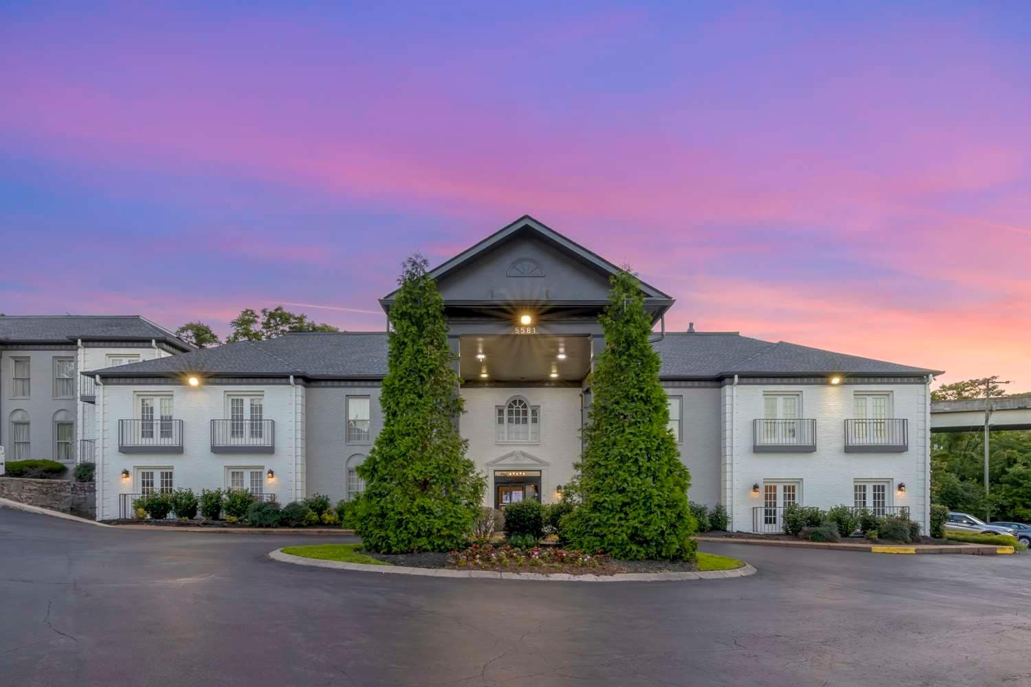 Best Western Brentwood 2