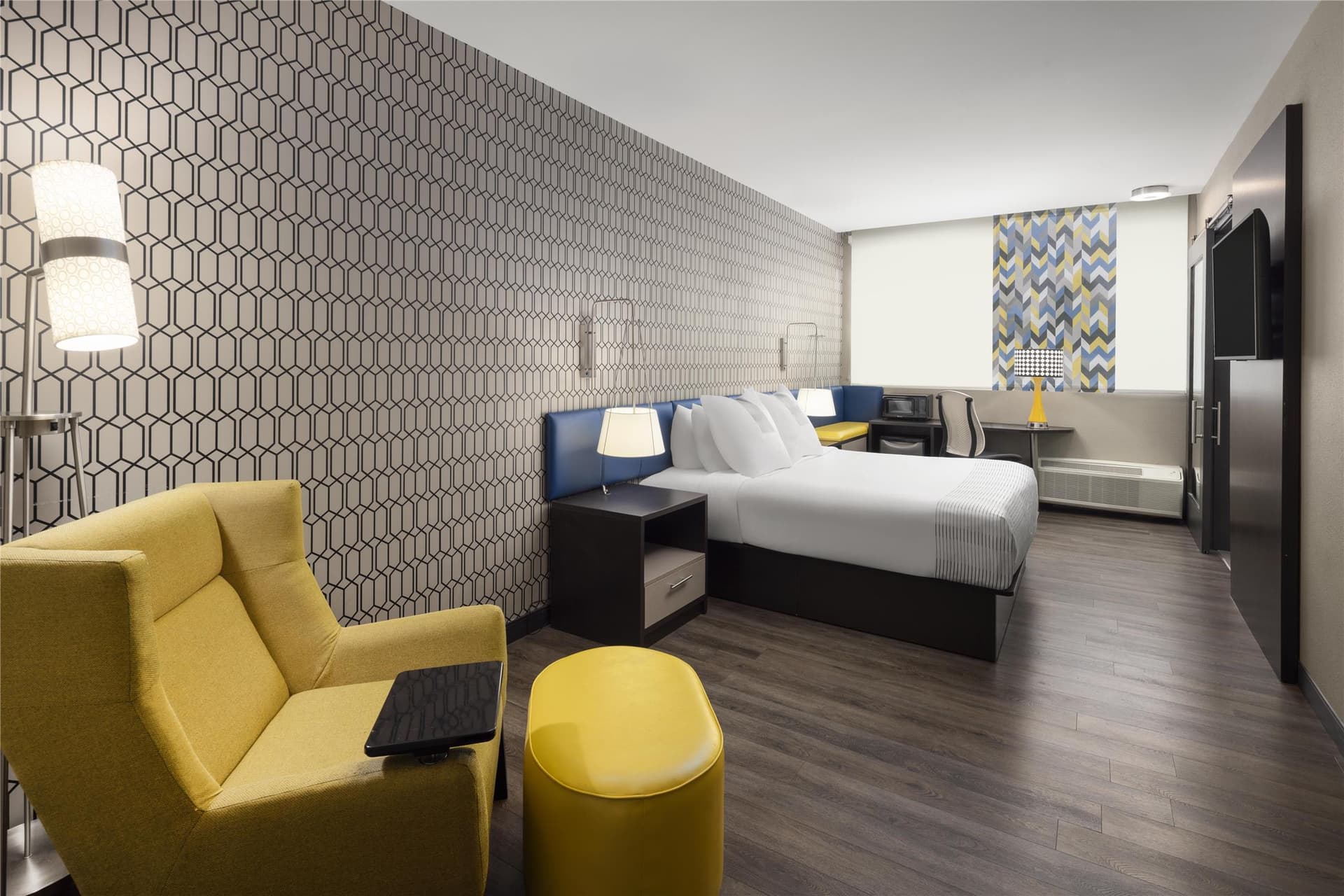 GLō Best Western Nashville Airport 5