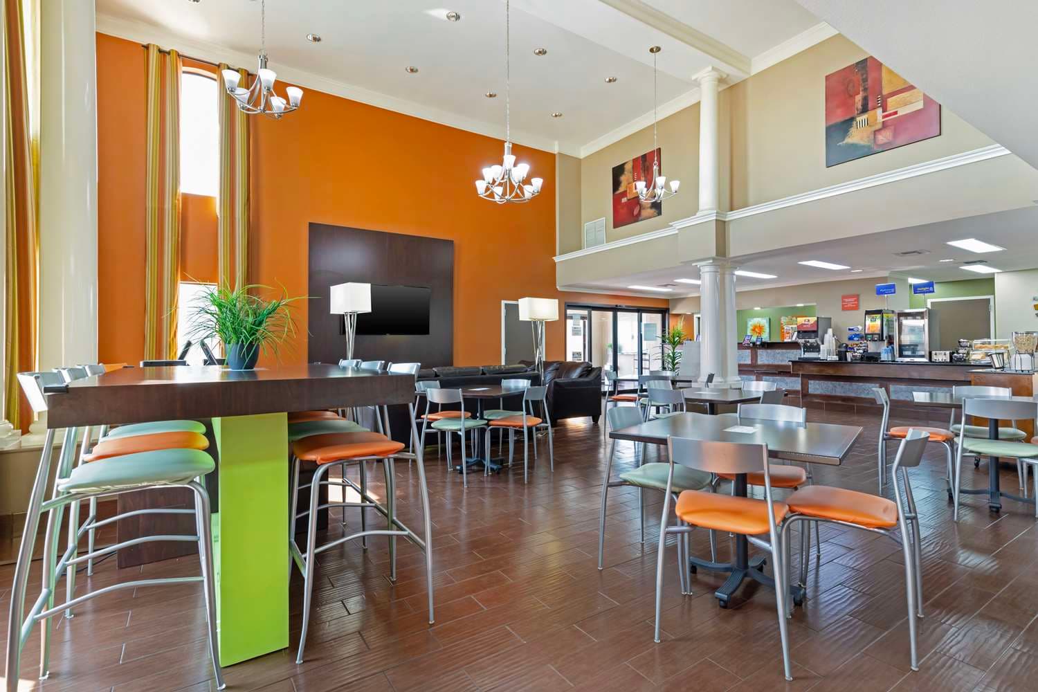 Best Western Inn & Suites 4
