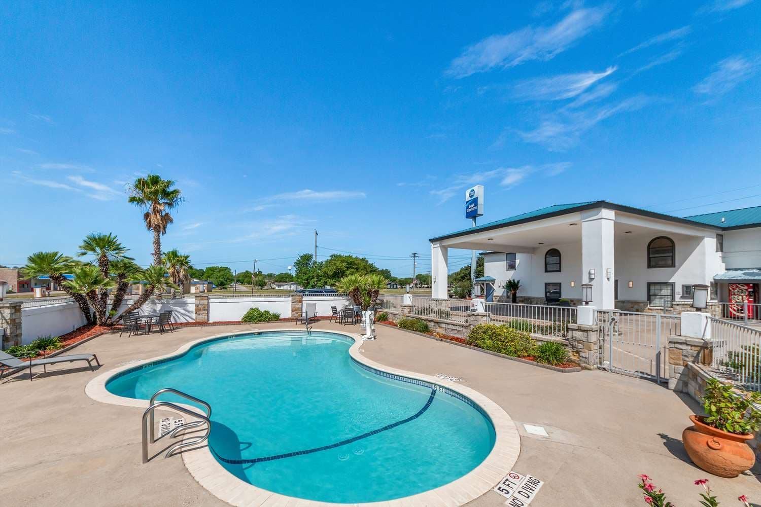 Best Western George West Executive Inn 4