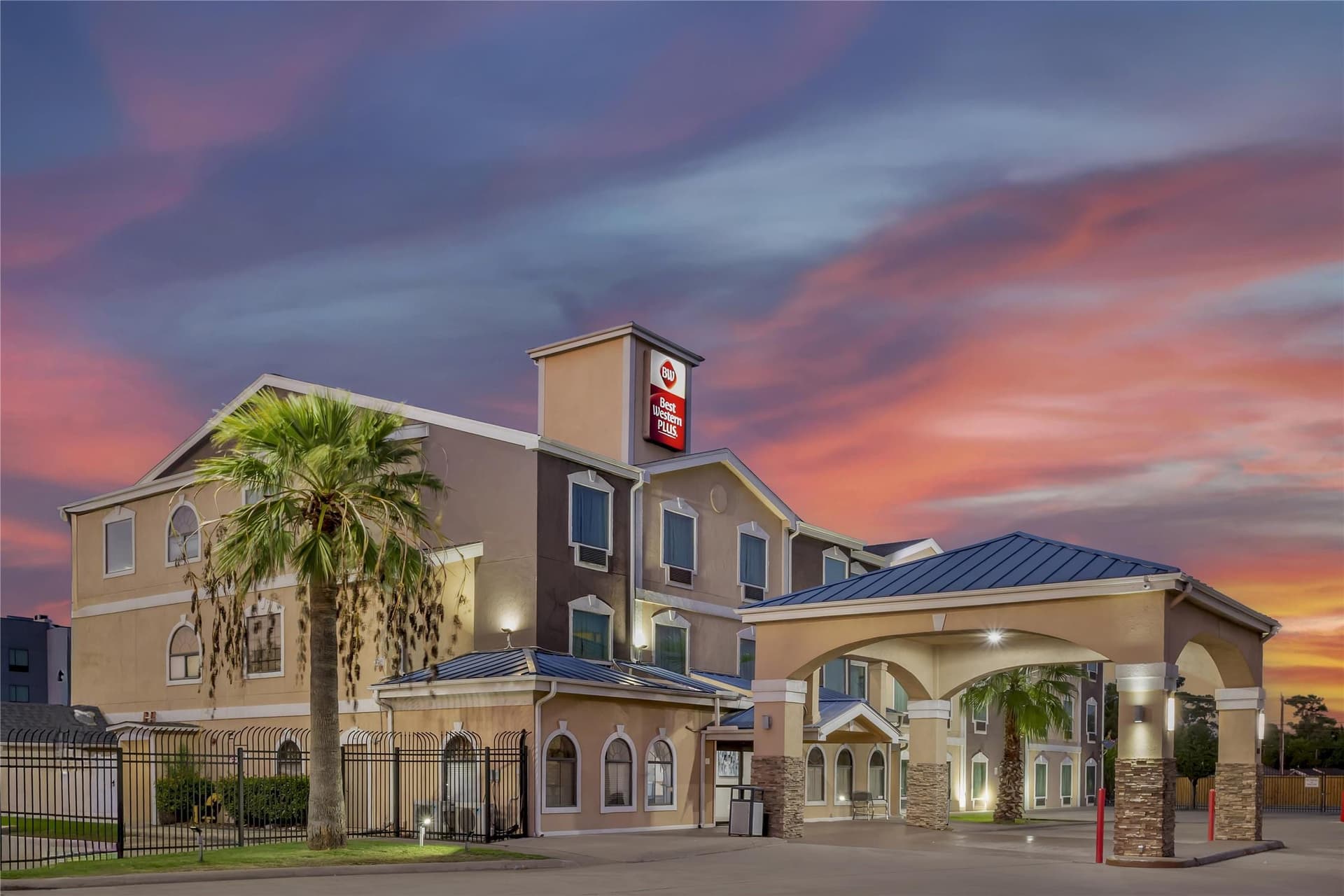 Best Western Plus Heritage Inn