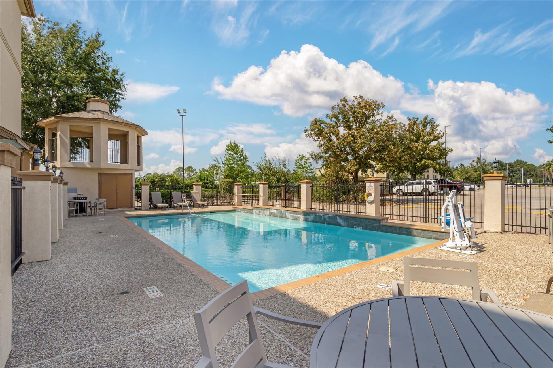 Best Western Plus North Houston Inn & Suites 5