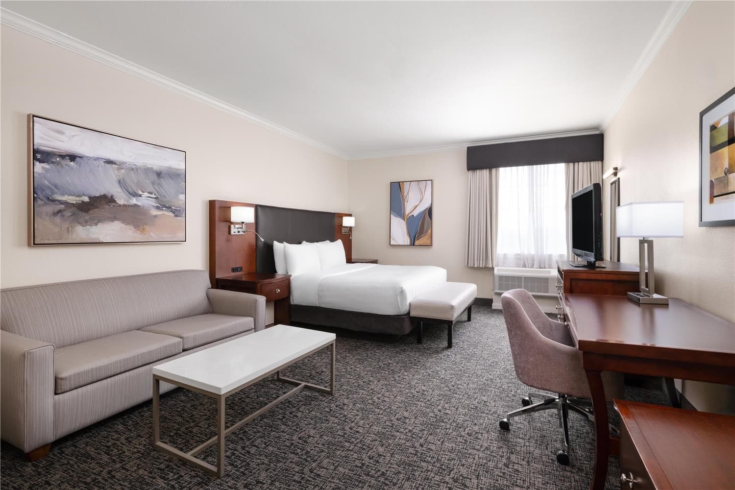 Best Western Plus Downtown Inn & Suites 2