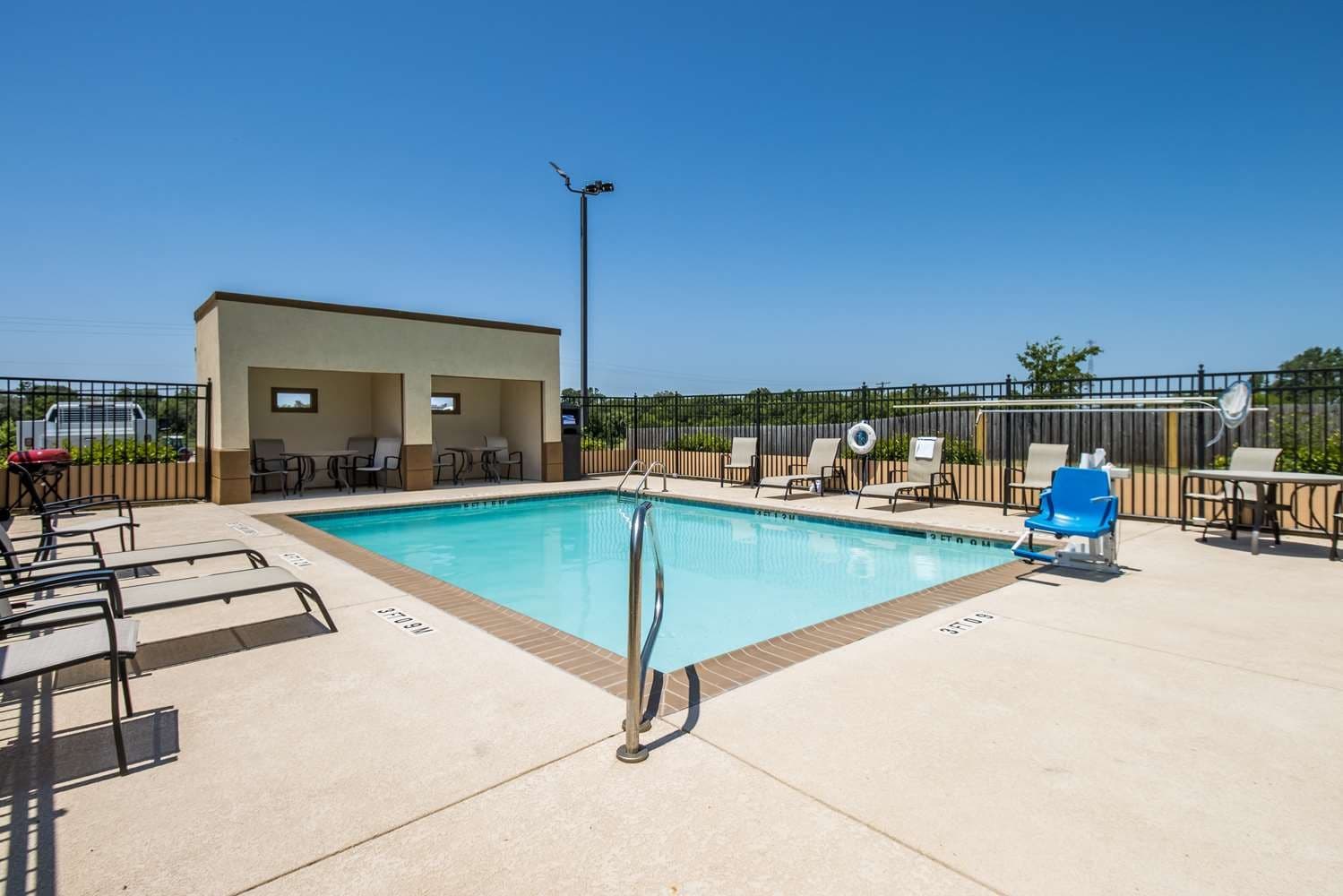 Best Western Temple Inn & Suites 2