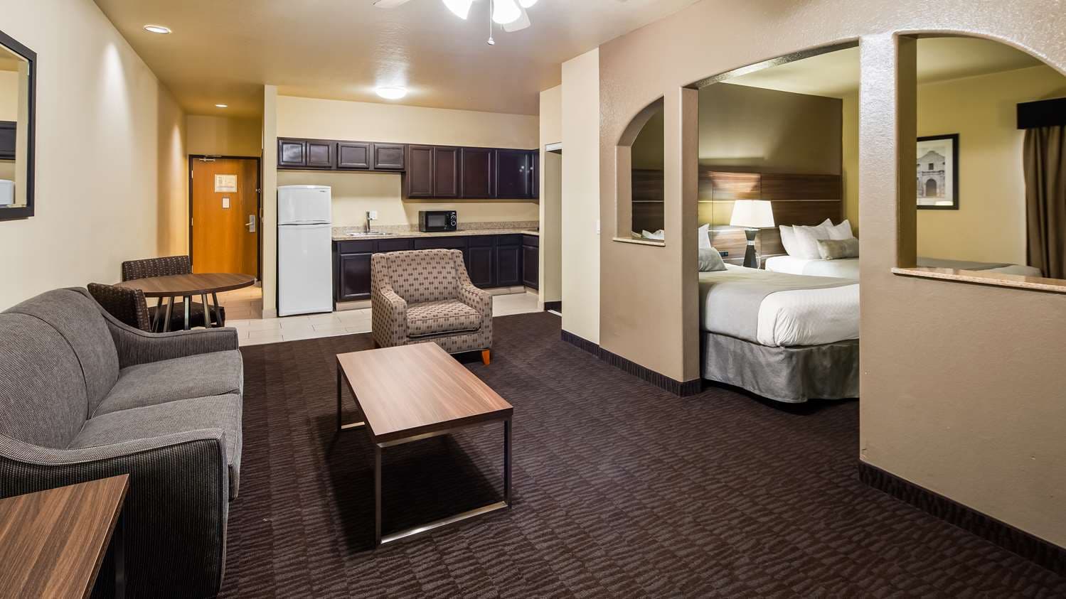 Best Western Plus Hill Country Suites 5