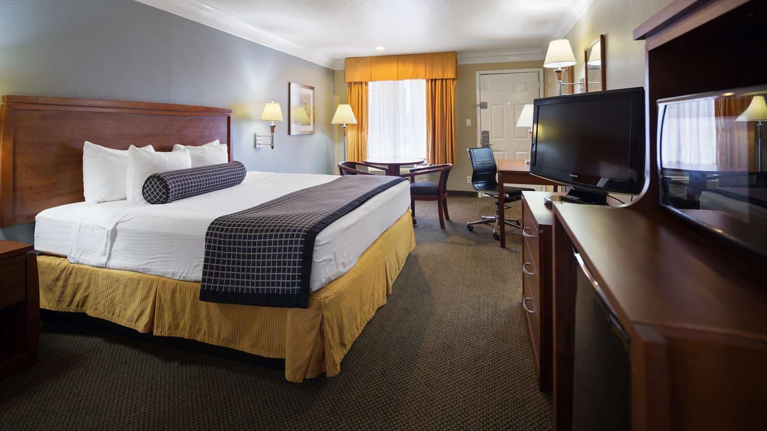 Best Western Angleton Inn 2