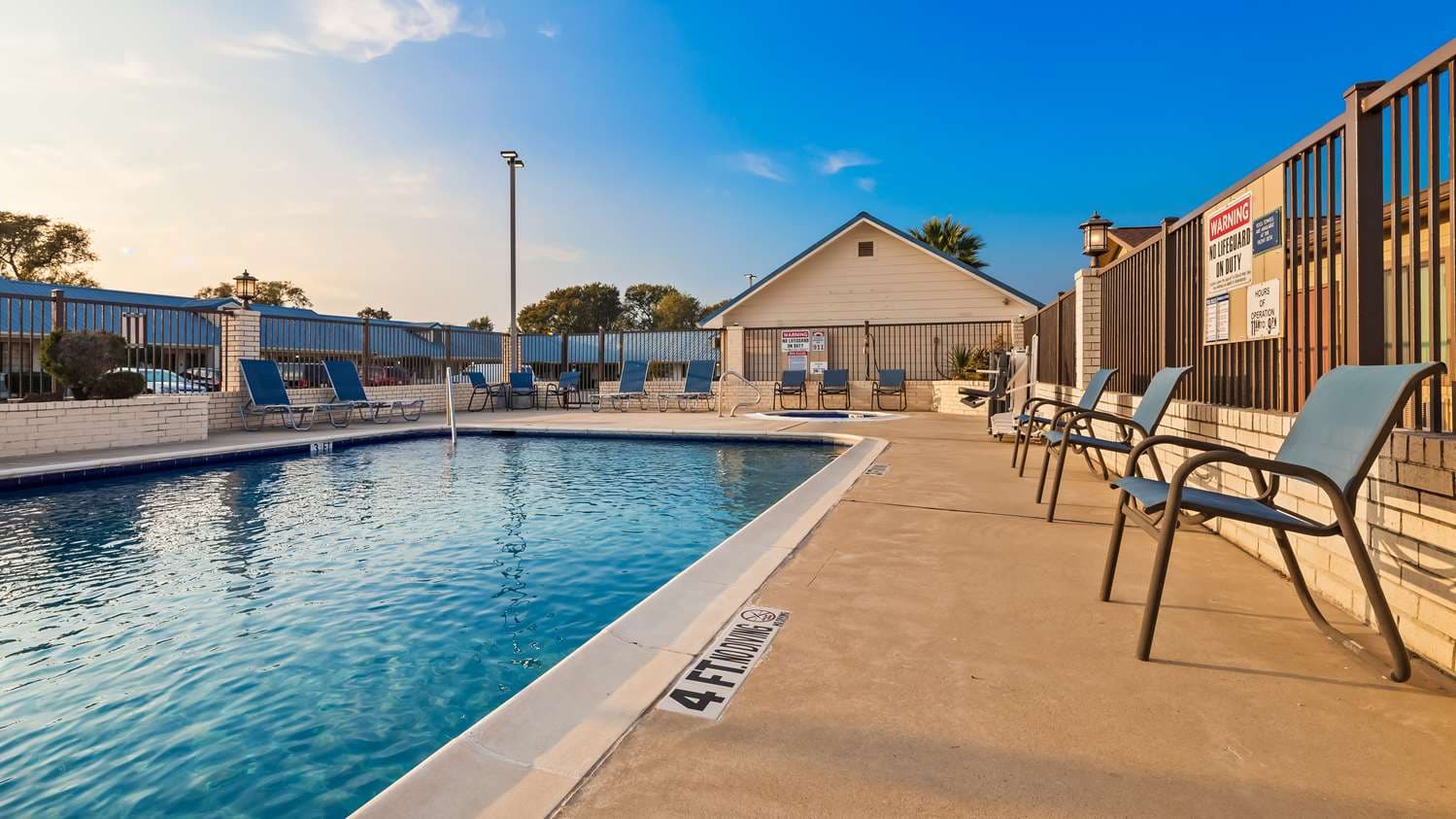 Best Western Regency Inn & Suites 3