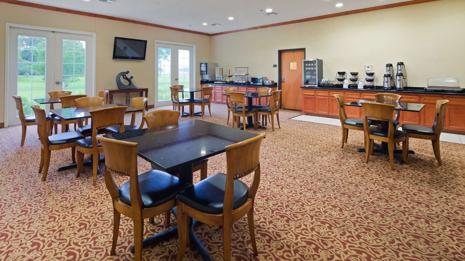 Best Western Cleveland Inn & Suites 4
